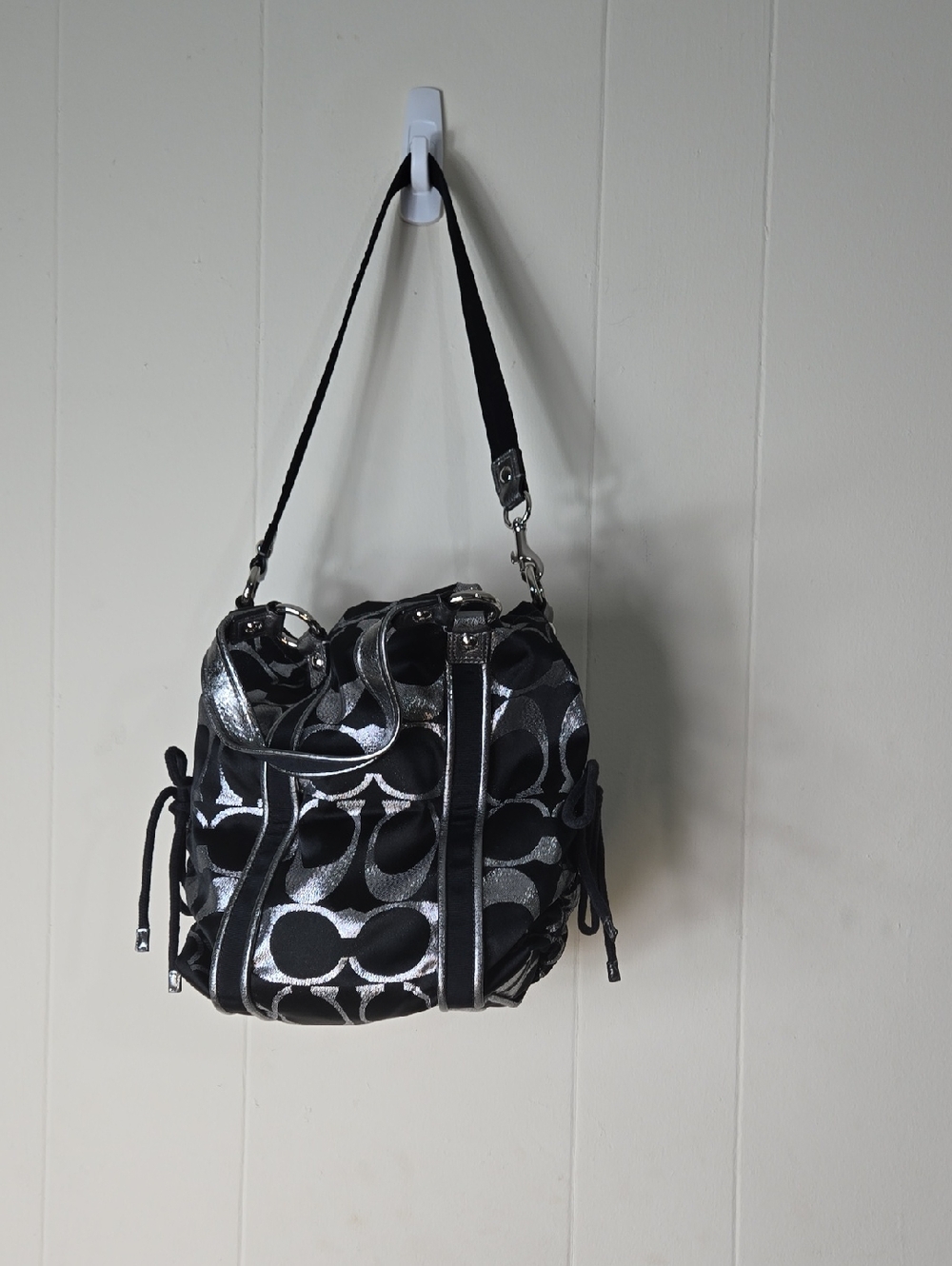 Coach Black & Silver Patterned Women’s Shoulder Bag - Picture 6 of 6